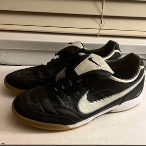 Men’s indoor Nike soccer shoes